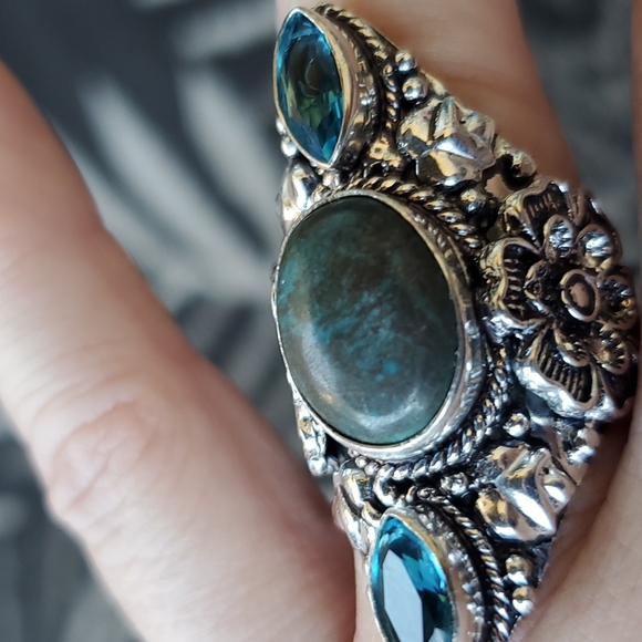 New Chrysocolla and Blue Topaz 925 Silver Statement Ring. - Picture 8 of 12